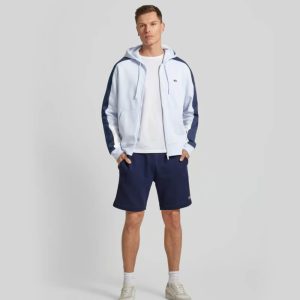 Steppweste mit Label-Stitching Modell